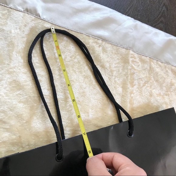 Chanel shopping bag - Picture 4 of 7